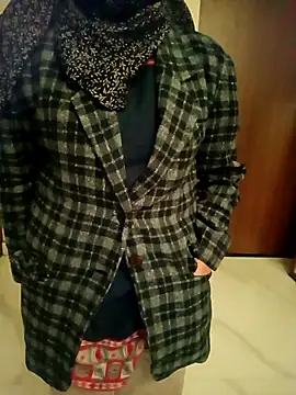 Snapshot of soni_yhakur chatting on 12-23-25, 05:49 soni yhakur online show from 12-23-25, 05:49