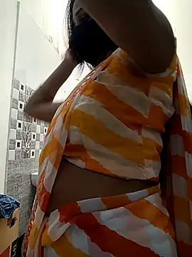 Snapshot of soni_yhakur chatting on 02-06-26, 05:56 soni yhakur online show from 02-06-26, 05:56