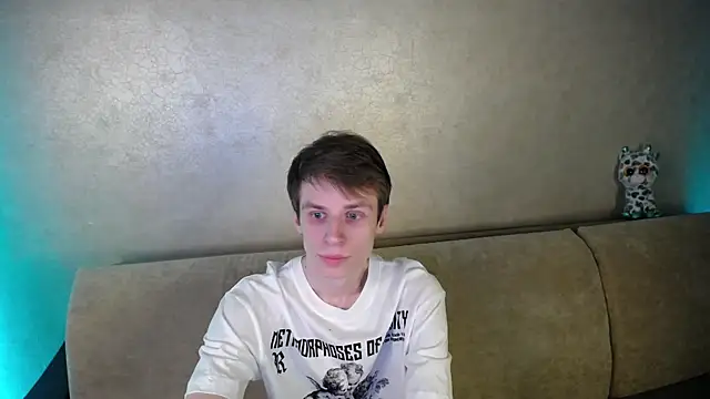 Snapshot of yes_cute_boy_ chatting on 03-17-26, 09:40 yes cute boy online show from 03-17-26, 09:40