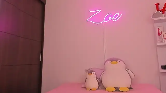 zoecams1 online show from 04-22-26, 06:31