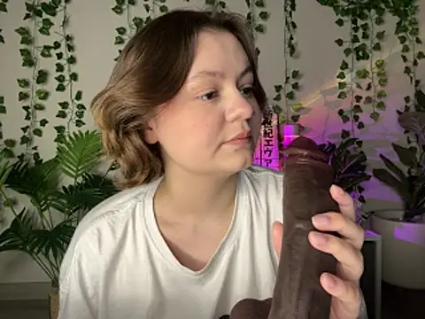 MoonIvy  online show from 01-16-26, 07:18