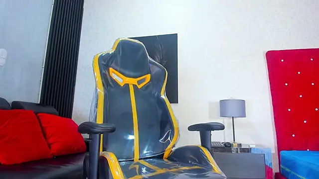 Cam Brown online show from 10-10-25, 04:11