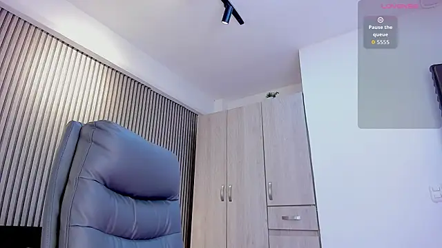 lily cash1 online show from 11-15-25, 08:05