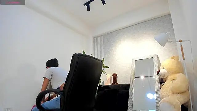 lily cash1 online show from 01-19-26, 01:04