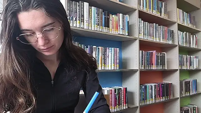 Snapshot of bambifarrina chatting on 02-12-26, 03:51 bambifarrina online show from 02-12-26, 03:51