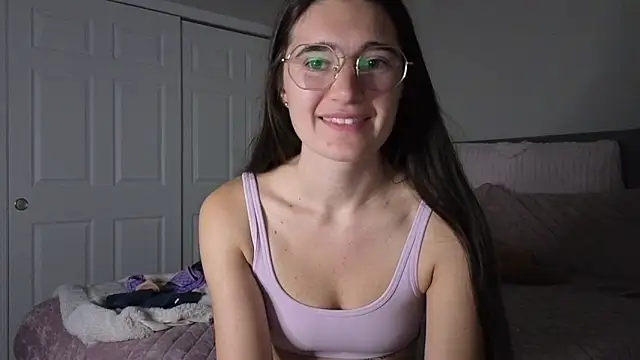 Snapshot of bambifarrina chatting on 02-25-26, 03:05 bambifarrina online show from 02-25-26, 03:05