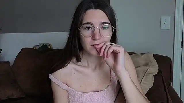 Snapshot of bambifarrina chatting on 03-06-26, 06:59 bambifarrina online show from 03-06-26, 06:59