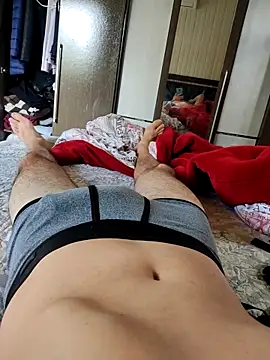 Snapshot of Gustavo198045 chatting on 10-27-25, 01:04 Gustavo198045 online show from 10-27-25, 01:04