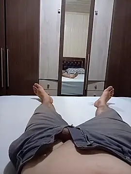 Snapshot of Gustavo198045 chatting on 03-04-26, 01:11 Gustavo198045 online show from 03-04-26, 01:11