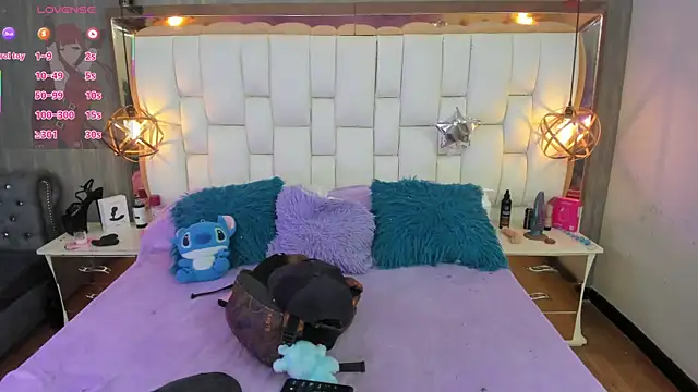 Foxxy Doll online show from 04-28-26, 04:45