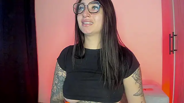 Snapshot of scarlett_Collinss chatting on 06-22-26, 01:52 scarlett Collinss online show from 06-22-26, 01:52