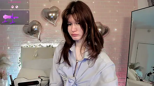 Aria Vox online show from 11-14-25, 04:22