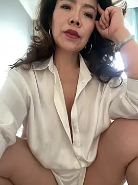 anna yngs online show from 07-22-26, 07:11