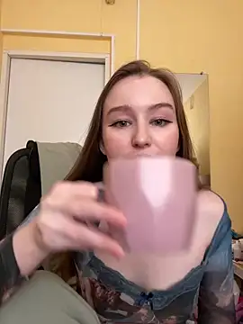 Snapshot of Mary_Sensory chatting on 03-10-26, 09:36 Mary Sensory online show from 03-10-26, 09:36