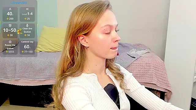 Snapshot of Kara_smalltits chatting on 02-20-26, 11:00 Kara smalltits online show from 02-20-26, 11:00