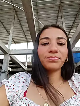 Snapshot of -juicy_ chatting on 10-10-25, 08:52 -juicy  online show from 10-10-25, 08:52