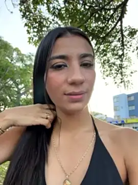 Snapshot of -juicy_ chatting on 02-11-26, 10:15 -juicy online show from 02-11-26, 10:15