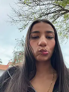 Snapshot of -juicy_ chatting on 02-18-26, 10:39 -juicy online show from 02-18-26, 10:39