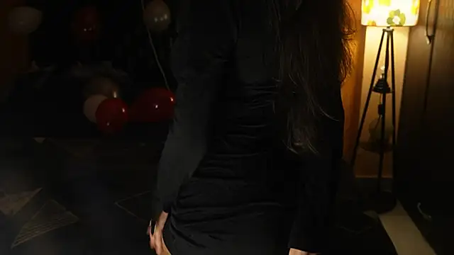 Snapshot of NidhiChandra chatting on 11-24-25, 08:58 NidhiChandra online show from 11-24-25, 08:58