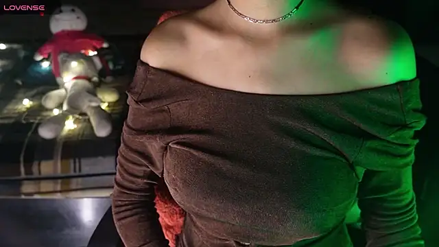 Snapshot of NidhiChandra chatting on 12-19-25, 09:38 NidhiChandra online show from 12-19-25, 09:38