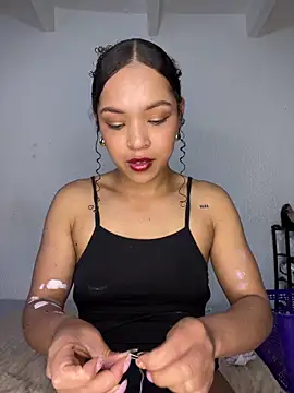 Yasmin777  online show from 12-20-25, 09:55