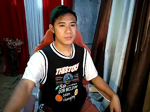 Snapshot of urboy_cass chatting on 09-22-25, 02:46 urboy cass online show from 09-22-25, 02:46