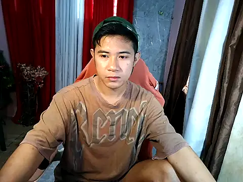 Snapshot of urboy_cass chatting on 09-23-25, 02:36 urboy cass online show from 09-23-25, 02:36
