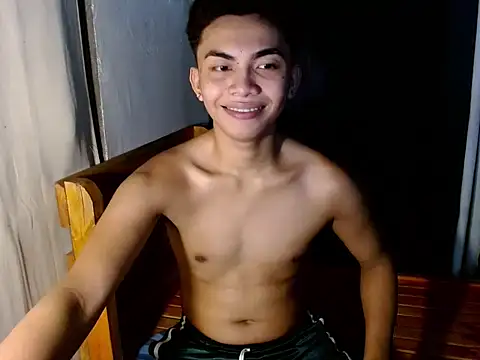 Snapshot of urguy_marco chatting on 10-14-25, 04:02 urguy marco online show from 10-14-25, 04:02