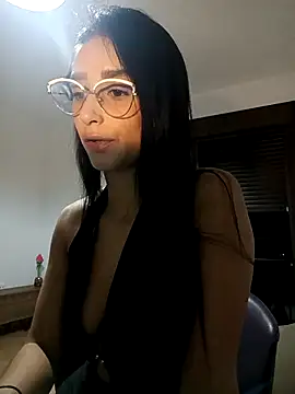 Snapshot of CandyFoxter_ chatting on 09-26-25, 08:24 CandyFoxter  online show from 09-26-25, 08:24