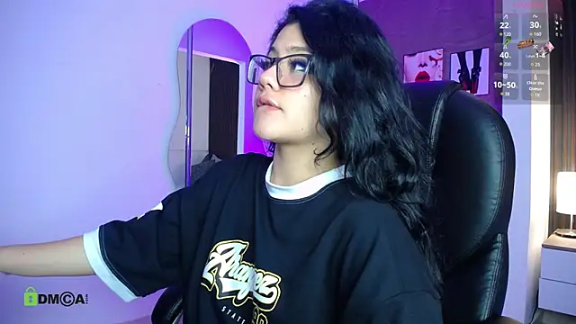 Snapshot of Dulcerose_01 chatting on 10-29-25, 08:49 Dulcerose 01 online show from 10-29-25, 08:49