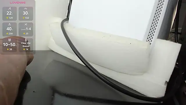 Snapshot of blue_wxw chatting on 12-14-25, 03:01 blue wxw online show from 12-14-25, 03:01