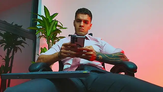 ALPHA DOMINUS  online show from 03-18-26, 04:26