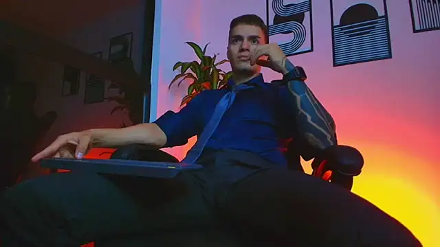 ALPHA DOMINUS  online show from 04-24-26, 03:53