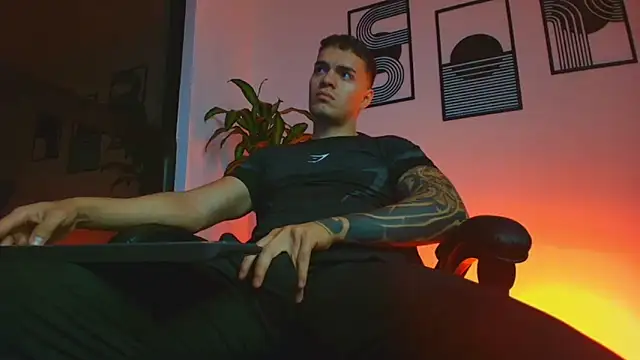 ALPHA DOMINUS  online show from 04-29-26, 03:43