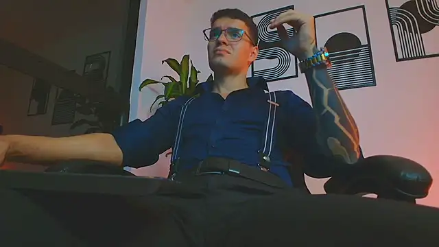 Snapshot of ALPHA_DOMINUS_ chatting on 06-15-26, 04:47 ALPHA DOMINUS online show from 06-15-26, 04:47