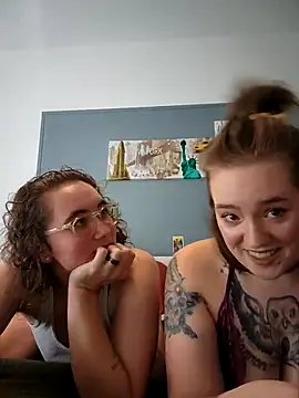 Snapshot of AndHerXO chatting on 02-09-26, 12:53 AndHerXO online show from 02-09-26, 12:53