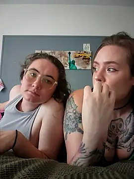 Snapshot of AndHerXO chatting on 02-18-26, 01:51 AndHerXO online show from 02-18-26, 01:51