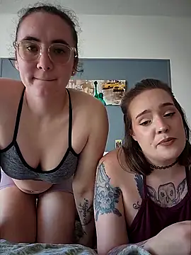 Snapshot of AndHerXO chatting on 03-02-26, 12:01 AndHerXO online show from 03-02-26, 12:01