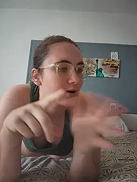 AndHerXO online show from 06-28-26, 01:28
