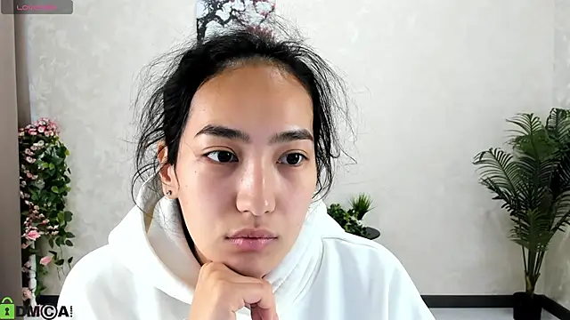 FlirtyAura online show from 10-06-25, 03:26