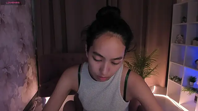 Snapshot of FlirtyAura chatting on 07-17-26, 03:35 FlirtyAura online show from 07-17-26, 03:35
