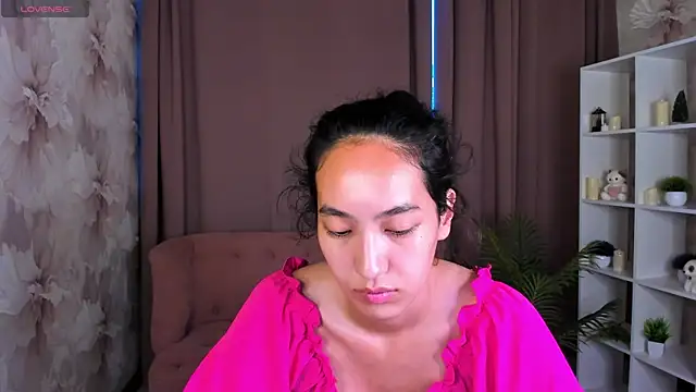 Snapshot of FlirtyAura chatting on 07-28-26, 01:56 FlirtyAura online show from 07-28-26, 01:56