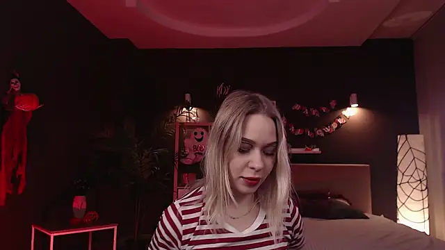 Snapshot of Pooja_Hegde chatting on 10-31-25, 01:06 Pooja Hegde online show from 10-31-25, 01:06