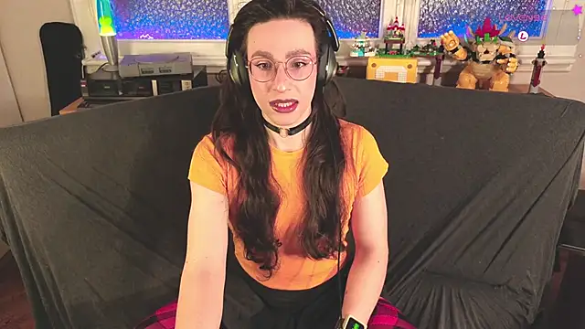 Snapshot of Zesty_Peach chatting on 03-06-26, 01:13 Zesty Peach online show from 03-06-26, 01:13