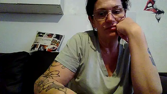RubyyRosee online show from 06-10-26, 05:18