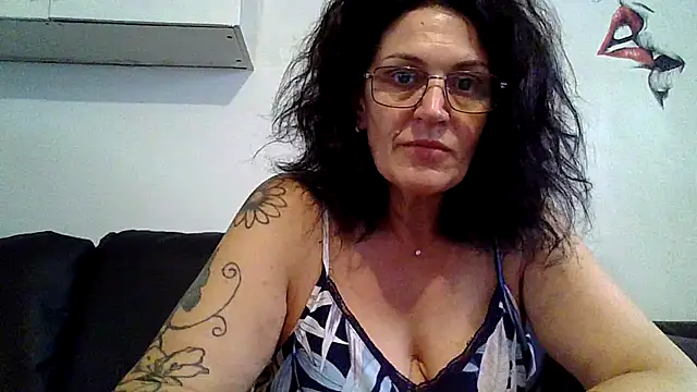 RubyyRosee online show from 06-25-26, 05:23