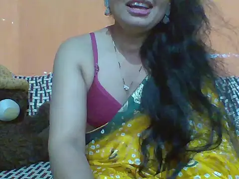 Snapshot of Marathi_q4een01 chatting on 10-27-25, 04:38 Marathi q4een01 online show from 10-27-25, 04:38