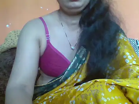 Snapshot of Marathi_q4een01 chatting on 11-20-25, 05:18 Marathi q4een01 online show from 11-20-25, 05:18