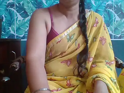 Snapshot of Marathi_q4een01 chatting on 12-22-25, 05:04 Marathi q4een01 online show from 12-22-25, 05:04