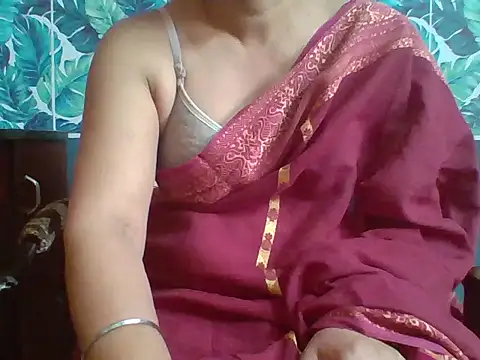 Snapshot of Marathi_q4een01 chatting on 02-13-26, 05:03 Marathi q4een01 online show from 02-13-26, 05:03